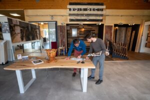 Rendez visite à notre showroom Bois Déco sur la Rochelle pour retrouver de nombreux conseils.